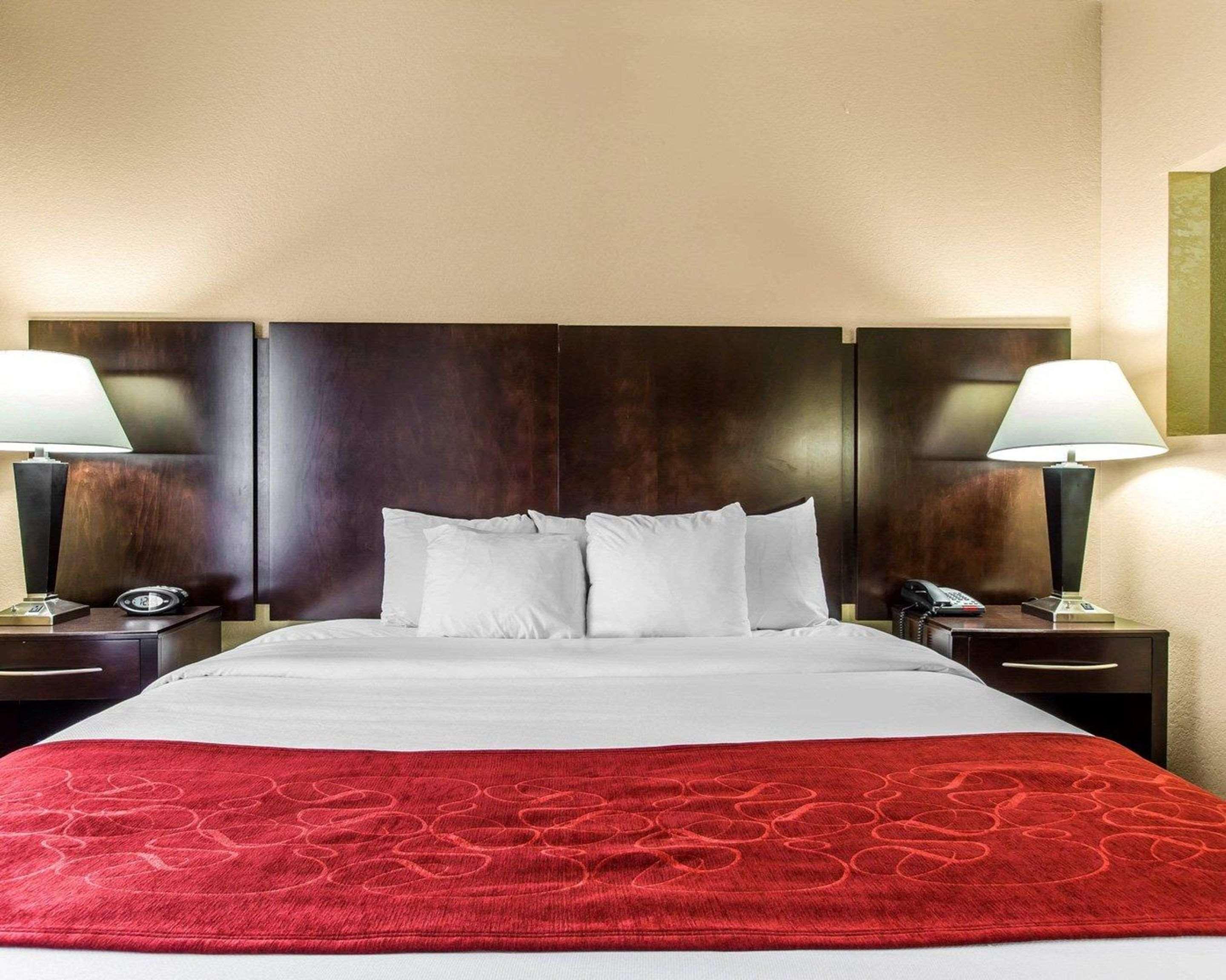 Comfort Suites Уейкрос Екстериор снимка