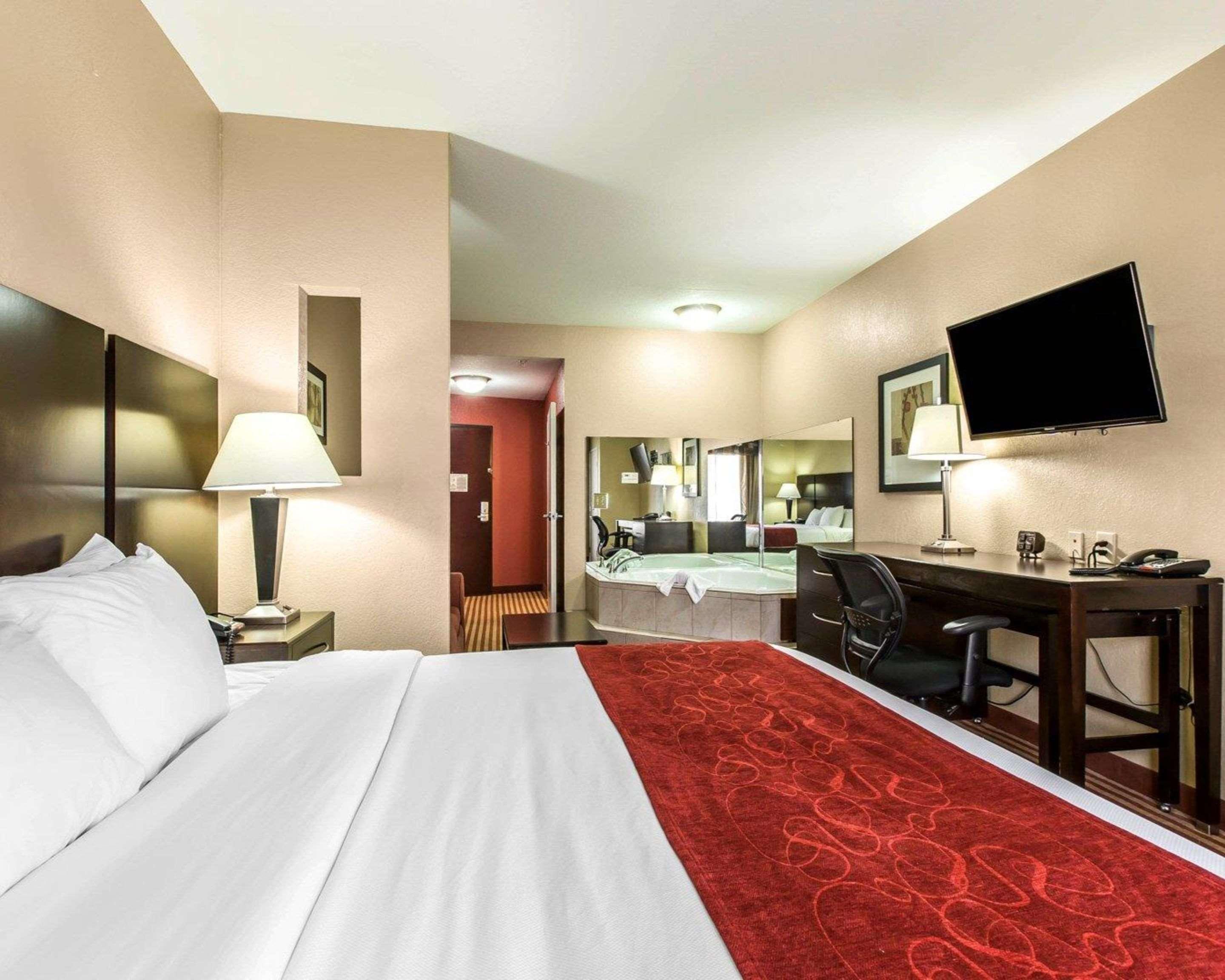 Comfort Suites Уейкрос Екстериор снимка