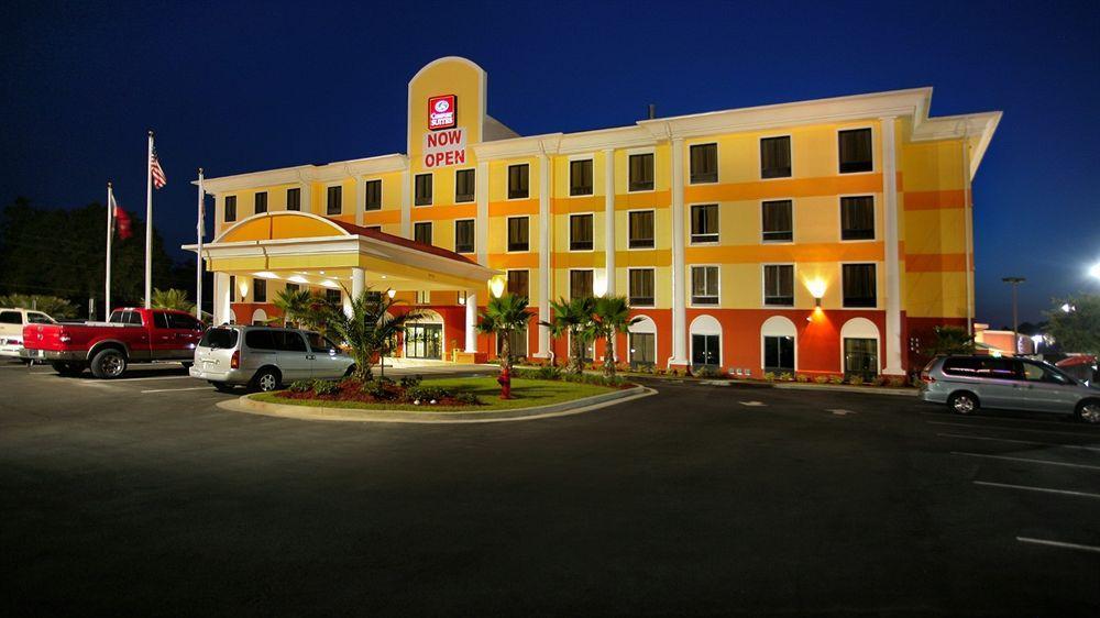 Comfort Suites Уейкрос Екстериор снимка