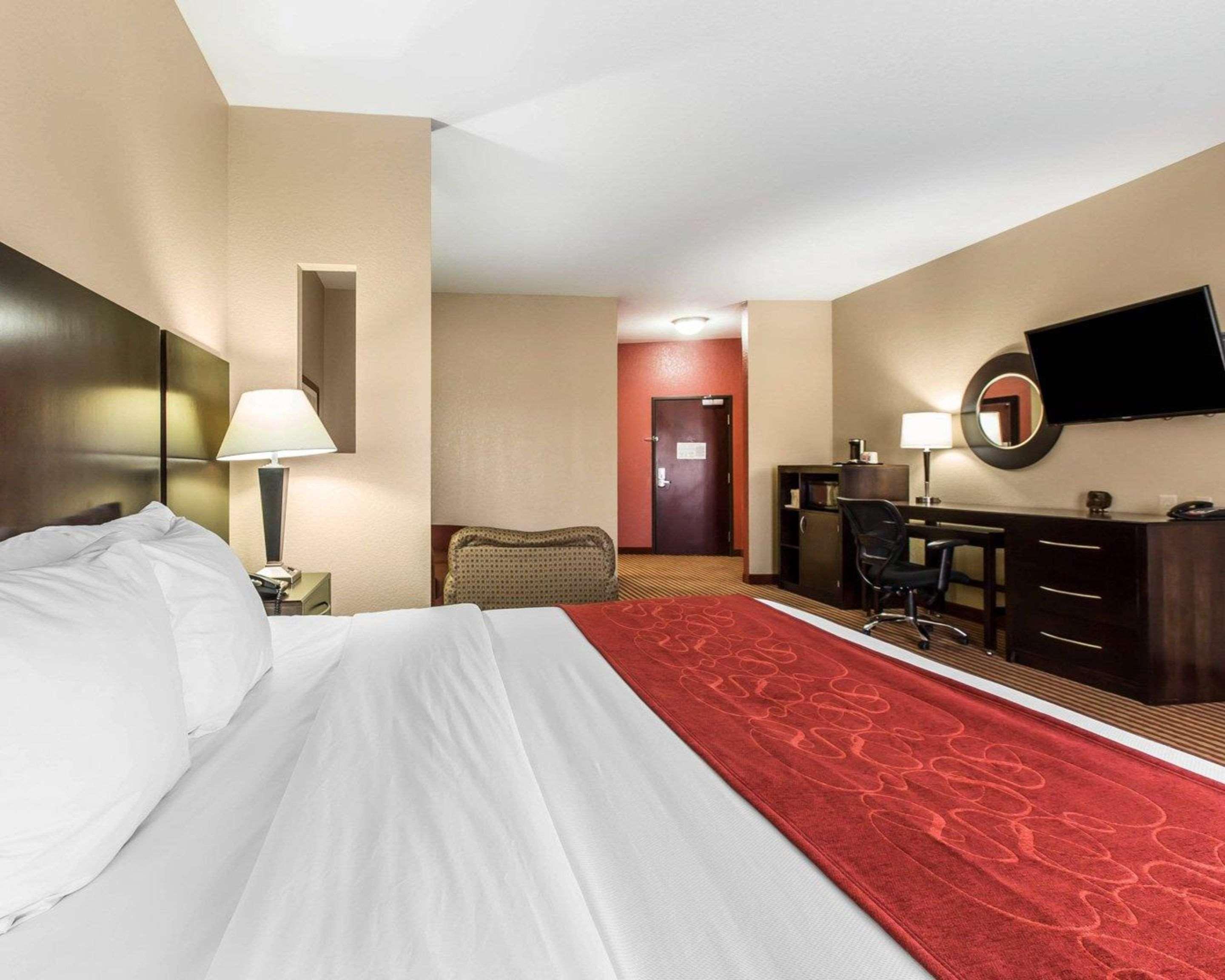 Comfort Suites Уейкрос Екстериор снимка