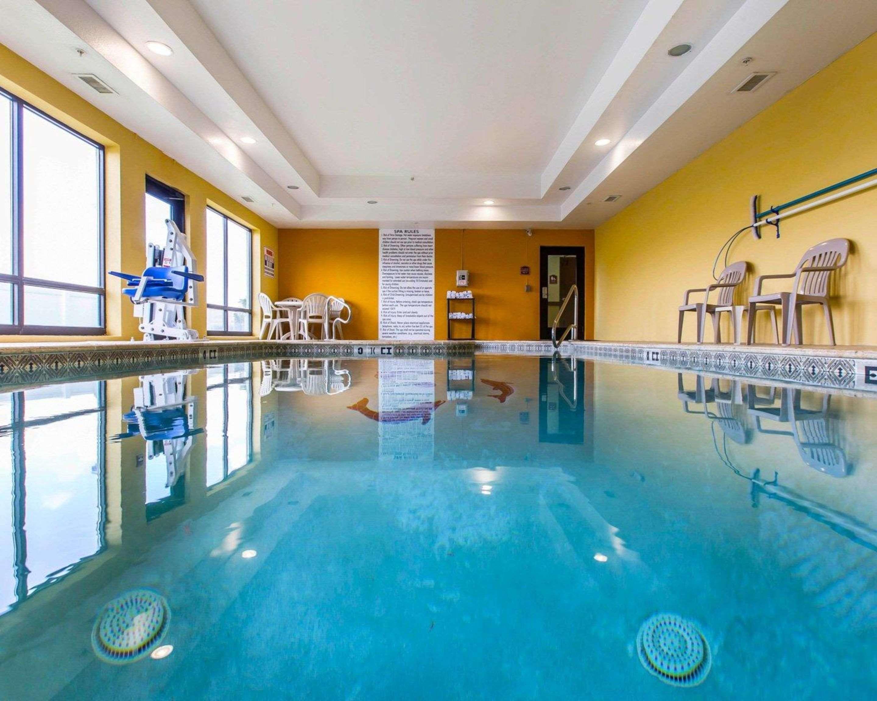 Comfort Suites Уейкрос Екстериор снимка