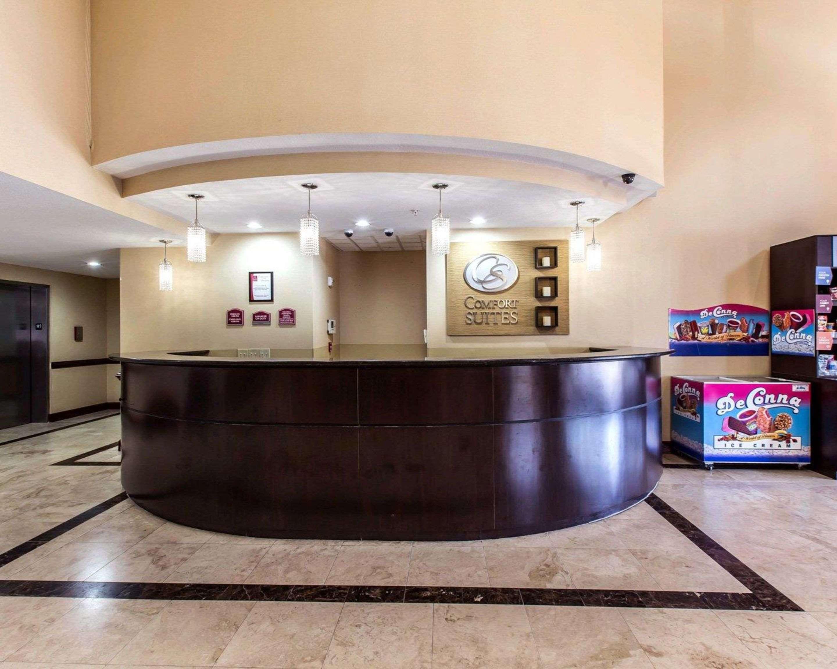 Comfort Suites Уейкрос Екстериор снимка