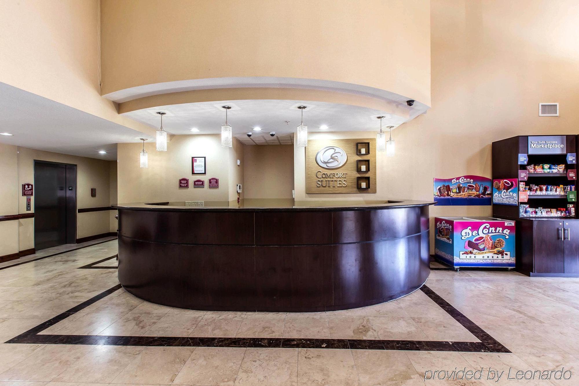Comfort Suites Уейкрос Екстериор снимка