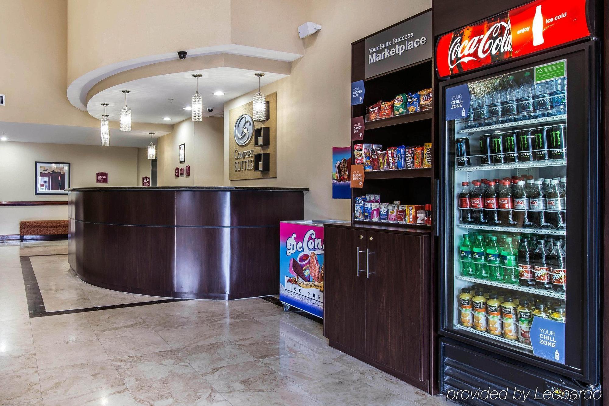 Comfort Suites Уейкрос Екстериор снимка