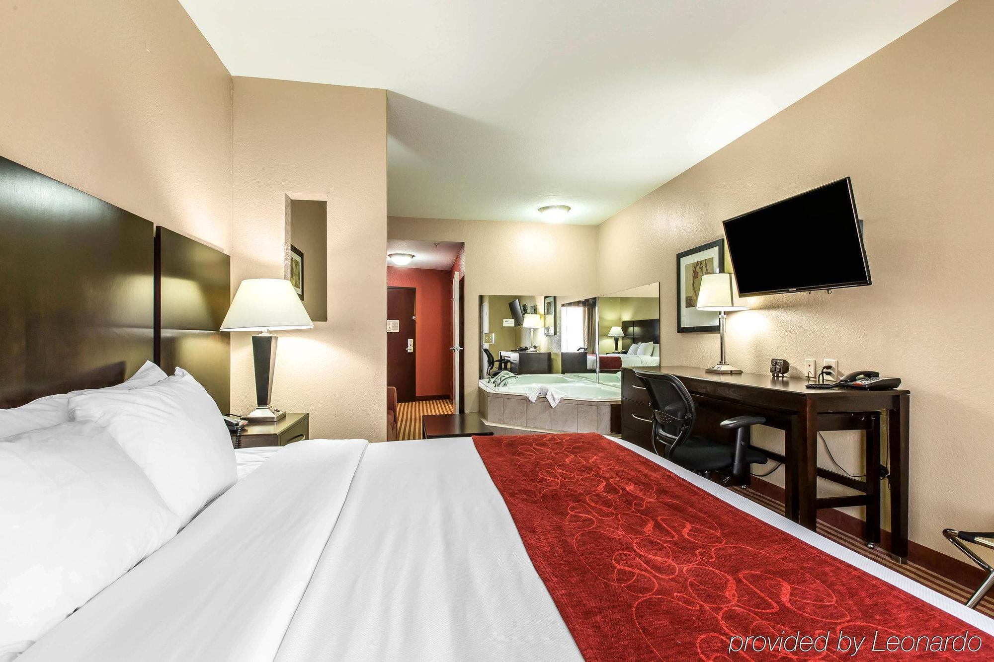 Comfort Suites Уейкрос Екстериор снимка