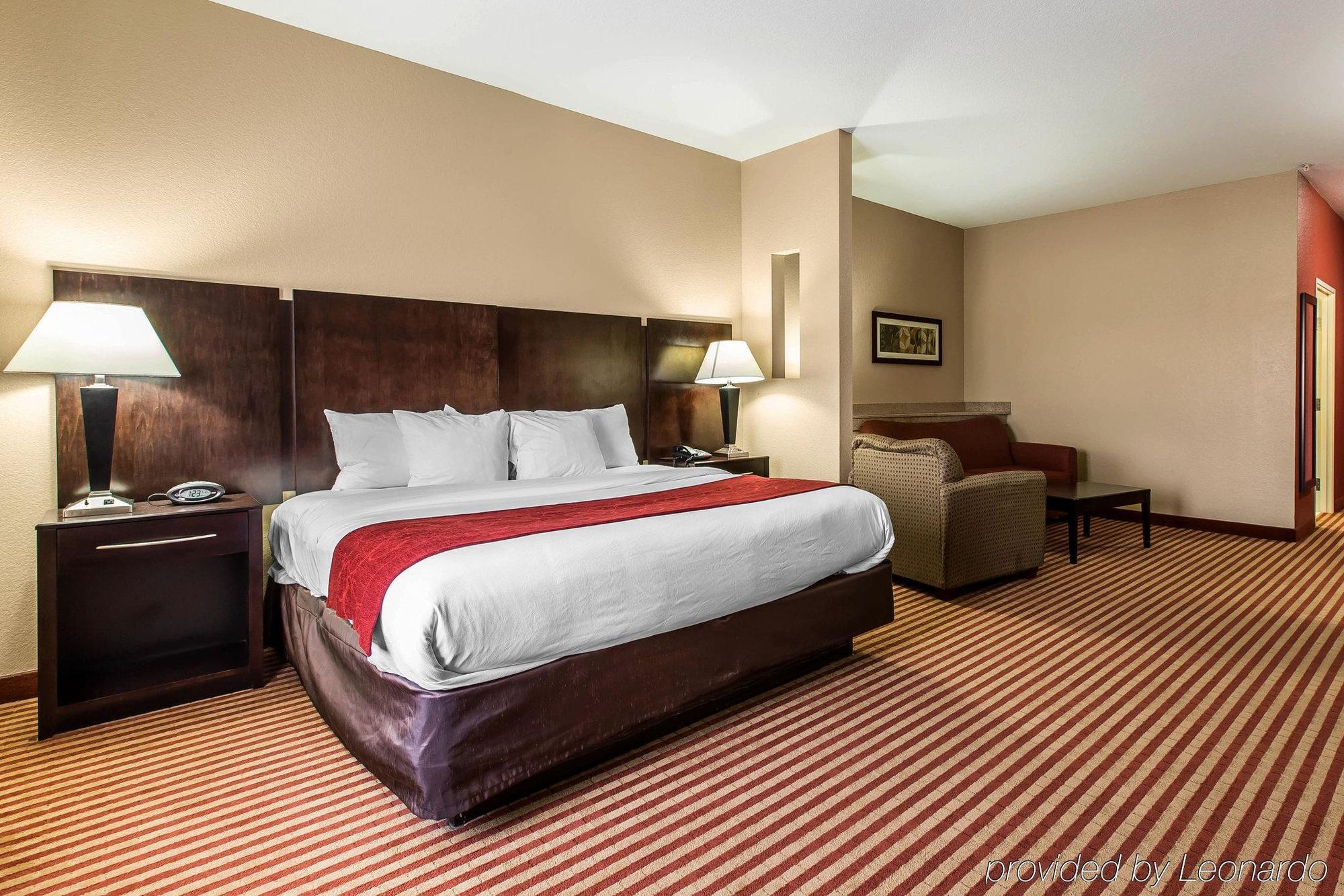 Comfort Suites Уейкрос Екстериор снимка