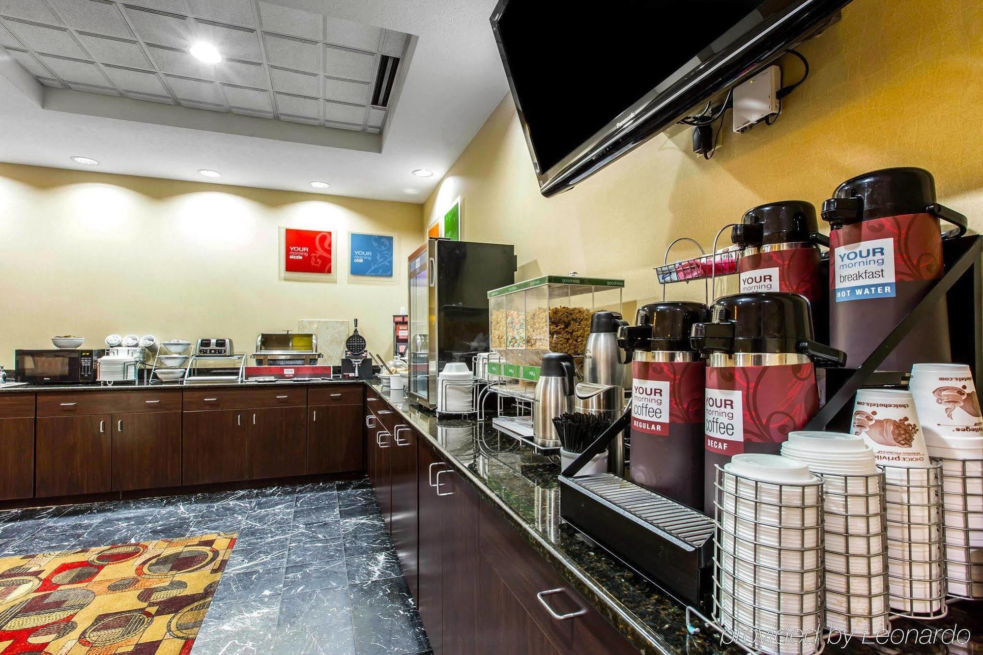 Comfort Suites Уейкрос Екстериор снимка